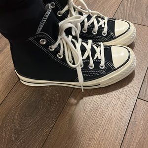 There are rare the Taylor chuck converse black/cream finish this size sold out